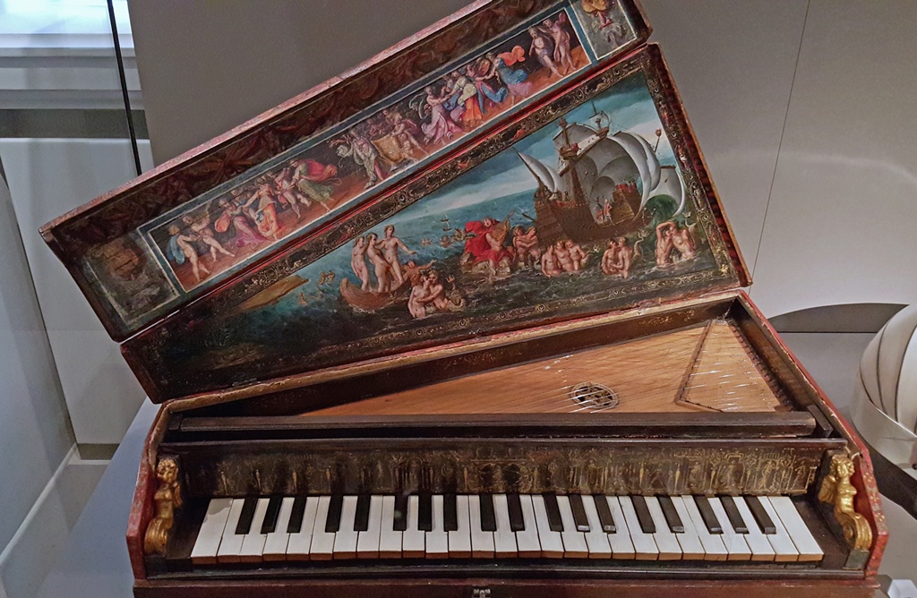 Octave Spinet, Italy